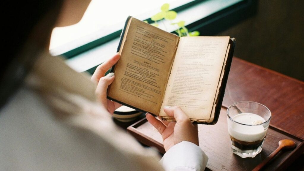 بهترین کتاب برای نوجوانان ۱۲ تا ۱۵ سال
